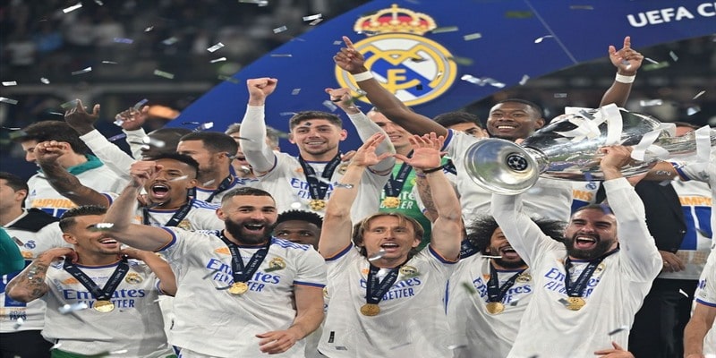 Điểm danh đội hình Real Madrid huyền thoại 